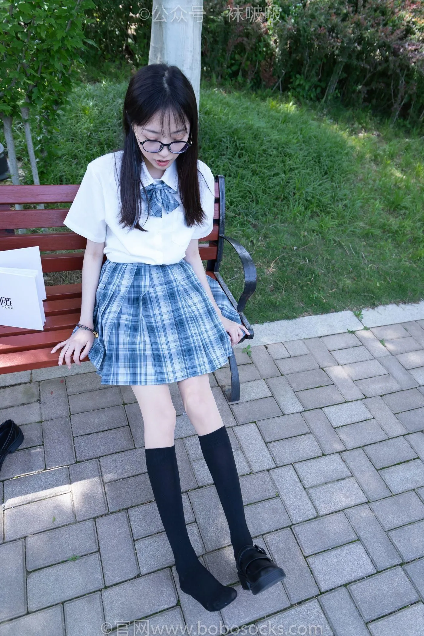 [BoBoSocks袜啵啵]NO.007 稚予-JK制服、皮鞋、黑色中筒棉袜、肉丝 [143P]插图1